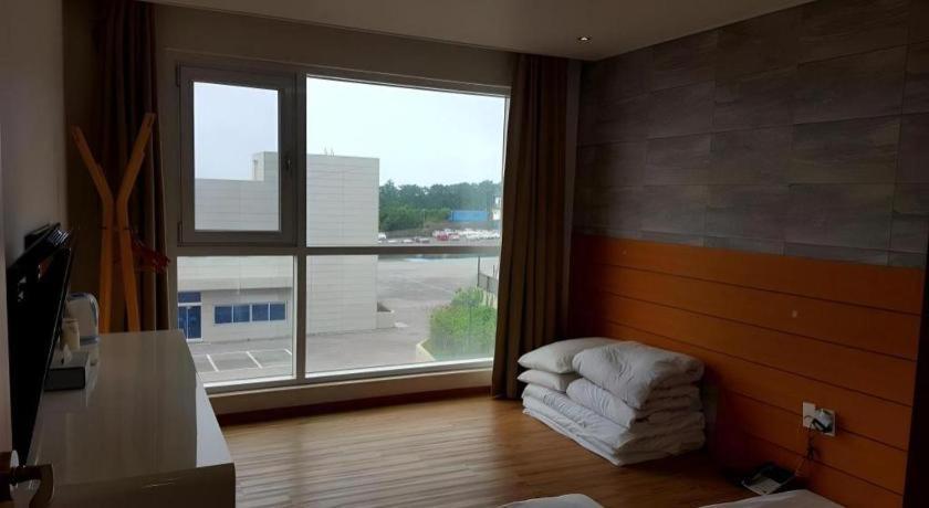 Ewha Hotel Jeju Exterior foto